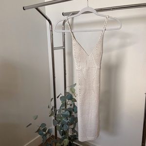Cross backless knitted white beach dress 🌊🌞🐚🌼 SOLD